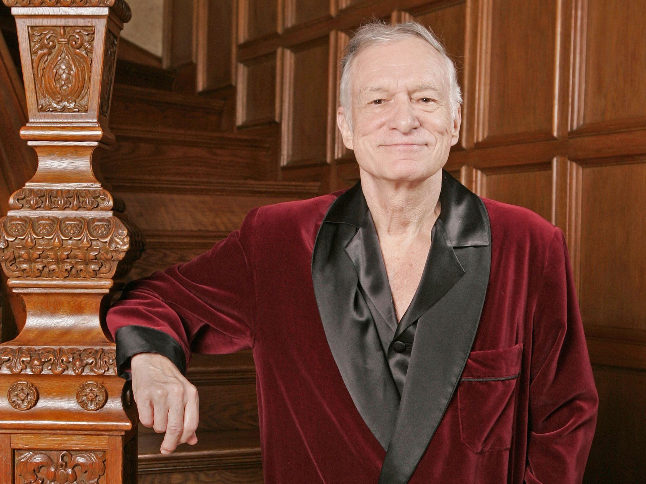 Hugh Hefner denkt um: In Zukunft sollen keine völlig nackten Frauen mehr im "Playboy" abgebildet werden.