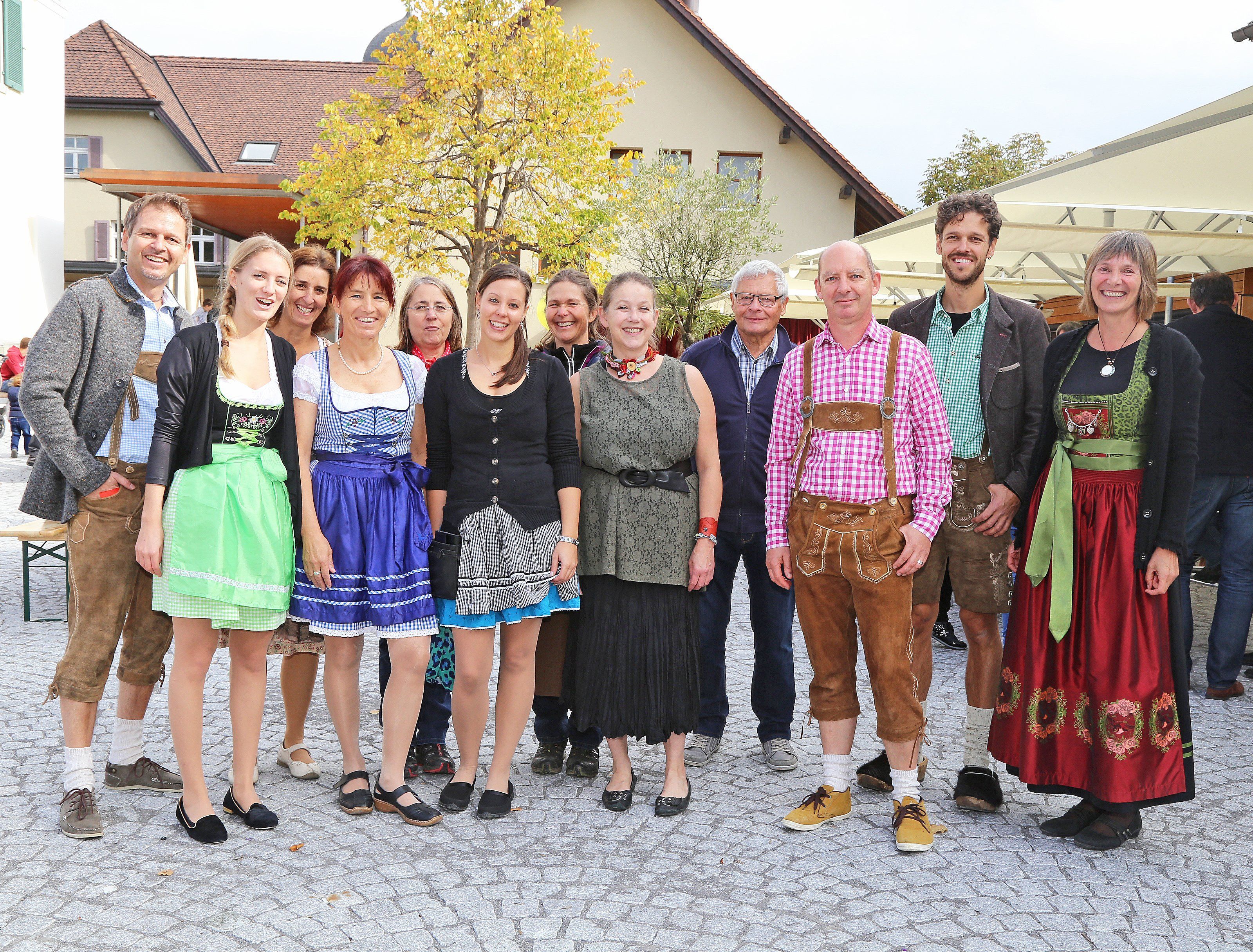 Das bugo-Team mit Rudi Malin (l.) freut sich über die Fertigstellung des Freiraumkonzepts. Das bugo-Team mit Rudi Malin (l.) freut sich über die Fertigstellung des Freiraumkonzepts.