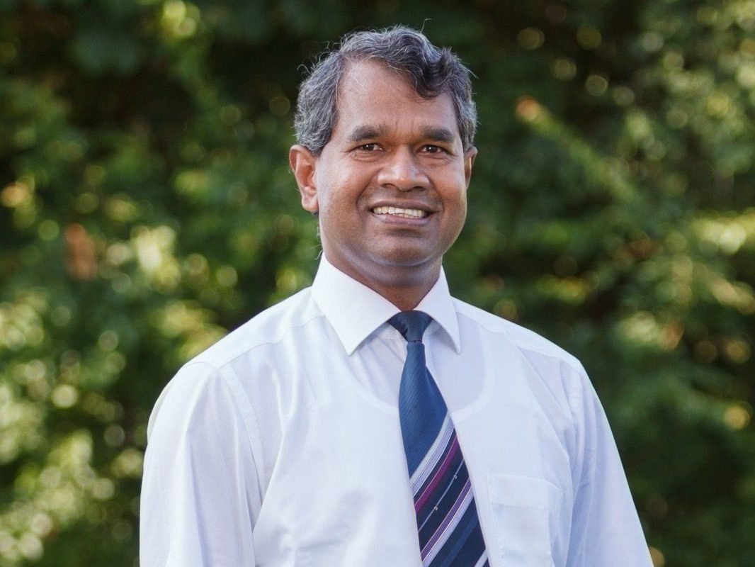 Der neue Göfner Pfarrer Varghese Georg Thaniyath engagiert sich auch in einem Hilfsprojekt. Der neue Göfner Pfarrer Varghese Georg Thaniyath engagiert sich auch in einem Hilfsprojekt.