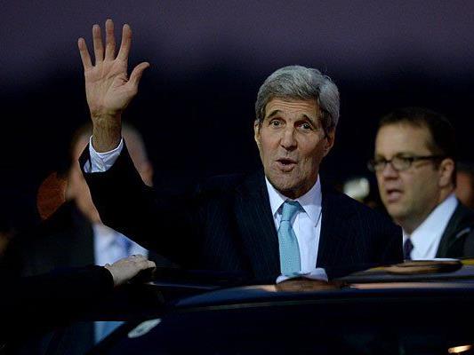 US-Außenminister John Kerry bei seiner Ankunft am Flughafen Wien-Schwechat