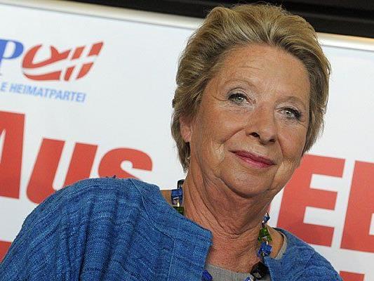 Ursula Stenzel ist zwar bei der FPÖ, bewarb aber "Refugees welcome"-Tee