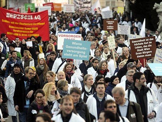Erneut gehen die Ärzte in Wien für ihre Rechte auf die Straße