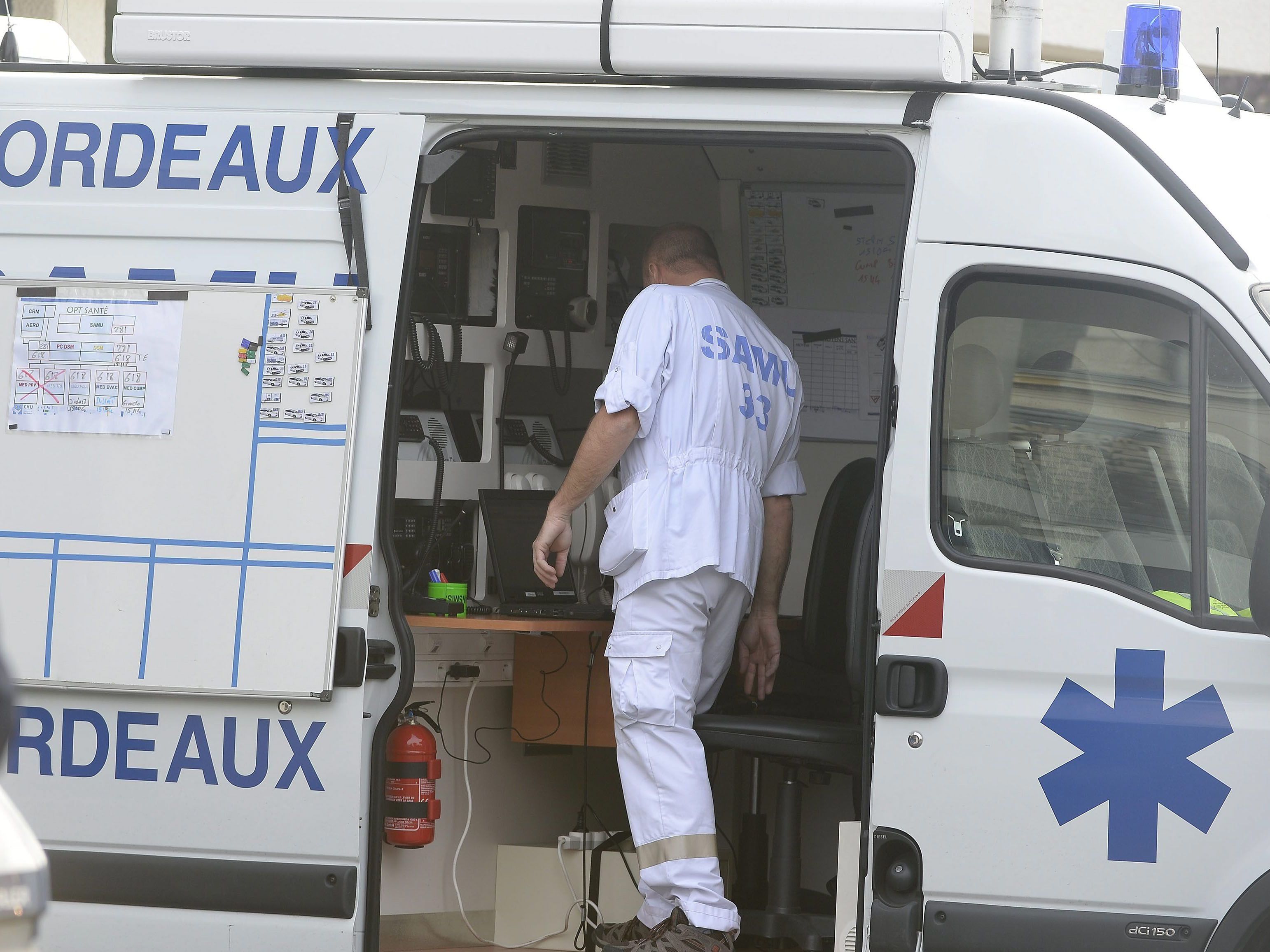 42 Tote bei tragischem Busunglück in Frankreich. 42 Tote bei tragischem Busunglück in Frankreich.