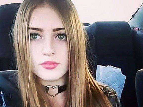Die 19-jährige Russin Julia Vins: Powerfrau mit Puppengesicht.