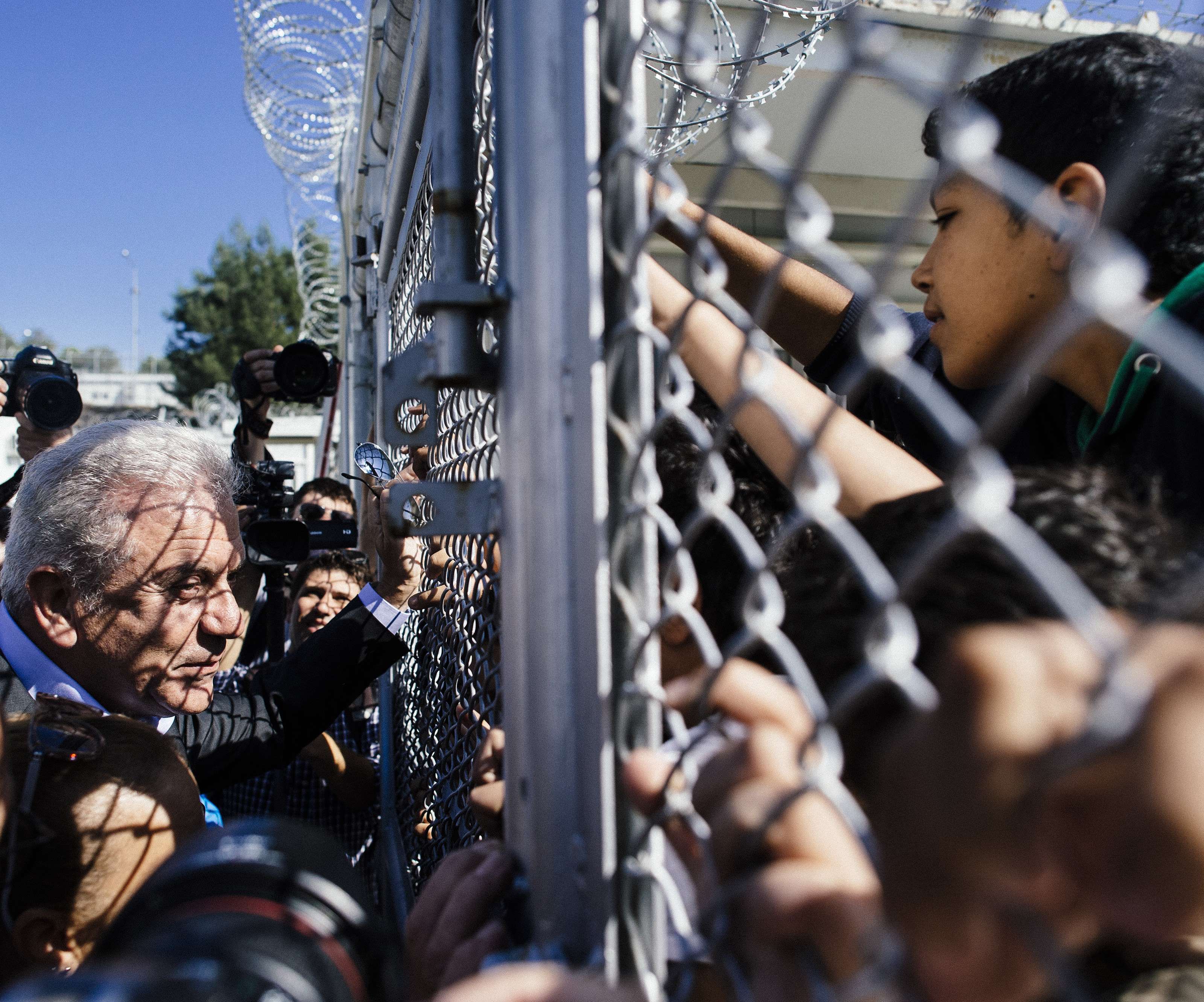 EU-Kommissar Dimitris Avramopoulos auf Lesbos. EU-Kommissar Dimitris Avramopoulos auf Lesbos.