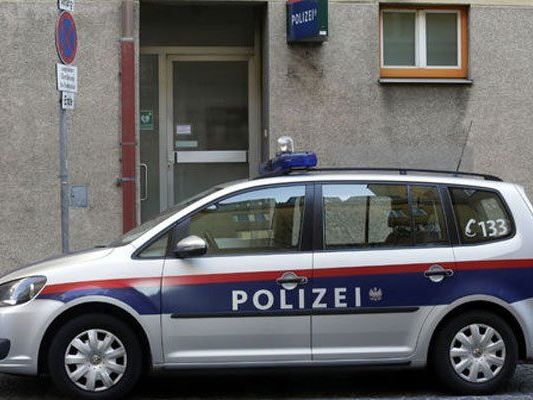 Die Polizei kommt bei den Ermittlungen langsam voran.