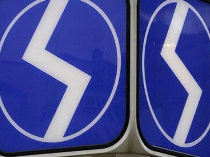 Feuerwehreinsatz wegen Rauch in Schnellbahn-Tunnel am Wiener Rennweg Feuerwehreinsatz wegen Rauch in Schnellbahn-Tunnel am Wiener Rennweg
