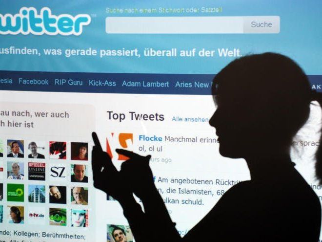 Das Netz bietet Feministinnen eine Möglichkeit, sich zu äußern. Gleichzeitig setzt es sie aber auch anonymen Angriffen aus. Das Netz bietet Feministinnen eine Möglichkeit, sich zu äußern. Gleichzeitig setzt es sie aber auch anonymen Angriffen aus.