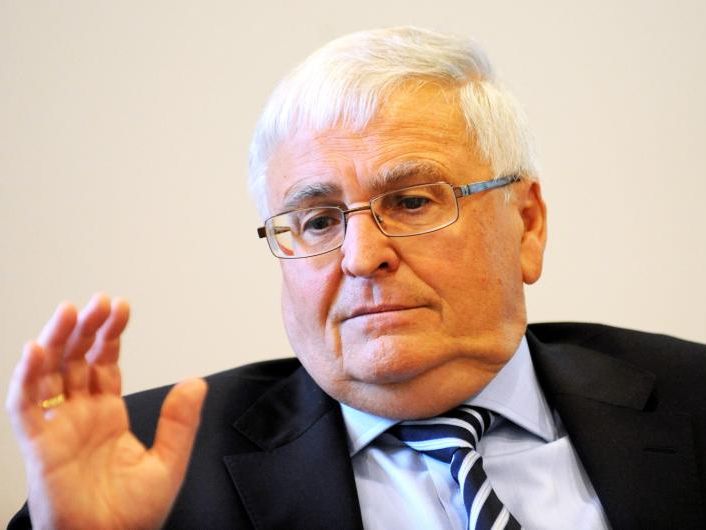 Zwanziger bezichtigt Niersbach der Lüge Zwanziger bezichtigt Niersbach der Lüge