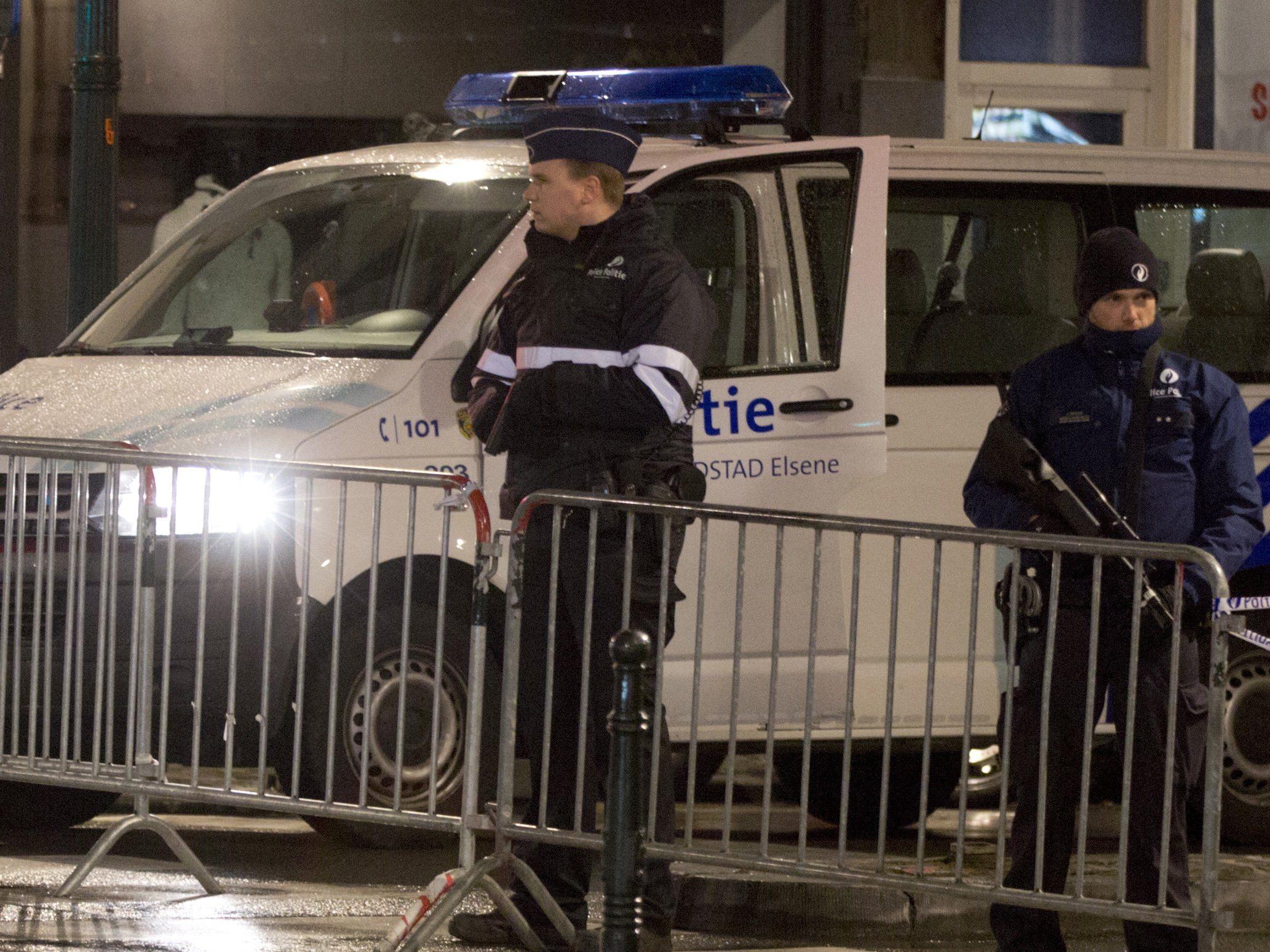 Die belgische Polizei führte in Brüssel 19 Razzien durch.
