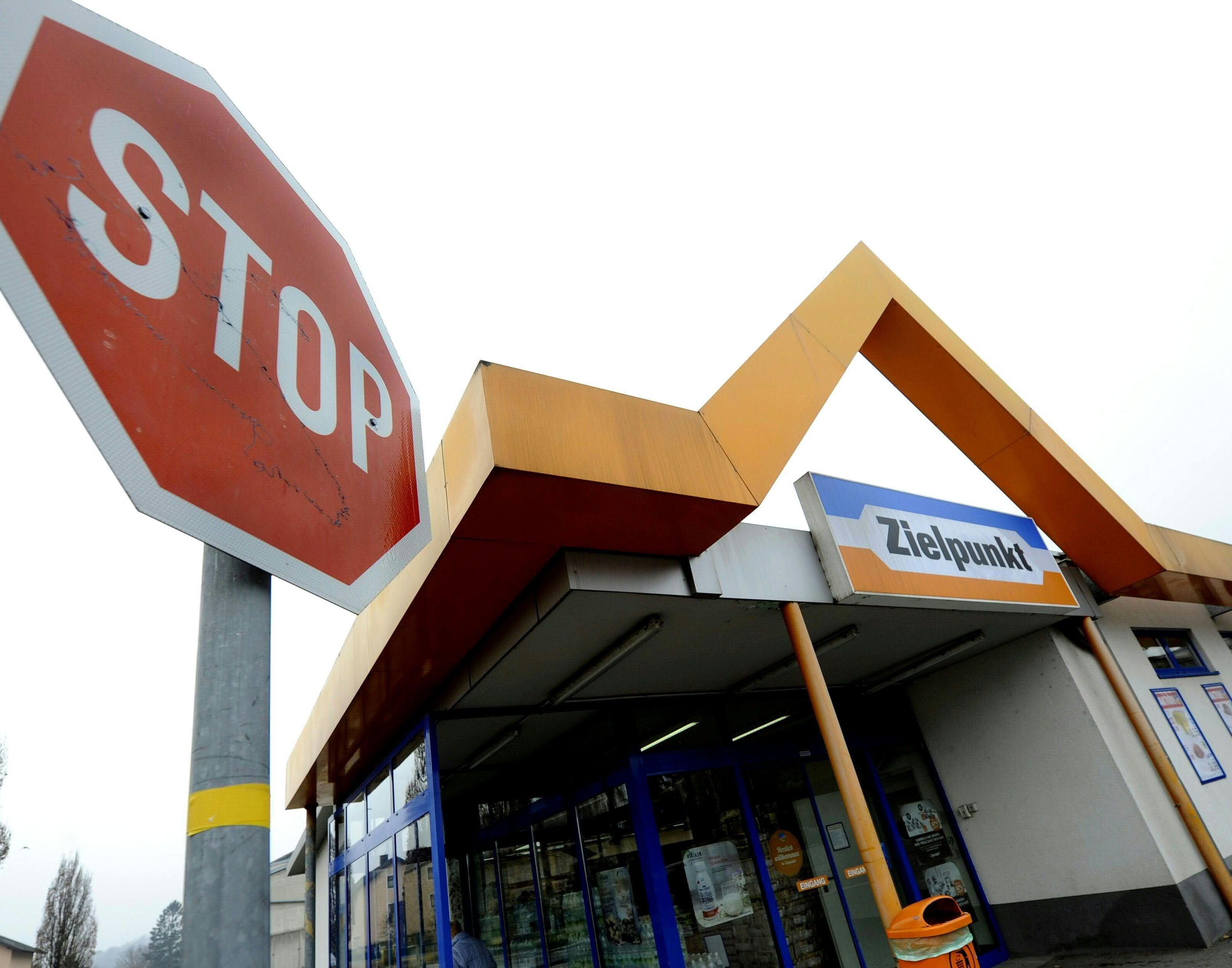 Zielpunkt-Pleite - 2.700 Beschäftigte zur Kündigung angemeldet Zielpunkt-Pleite - 2.700 Beschäftigte zur Kündigung angemeldet