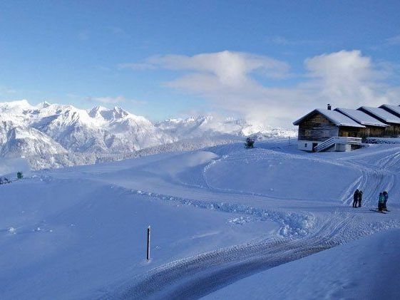 Blick auf die Schneekontrolle: Schon ab dem vorgezogenen Saisonstart herrschen auf der Hochjoch-Seite der Silvretta Montafon ausgezeichnete Pistenbedingungen. Bildquelle: Silvretta Montafon, Veröffentlichung honorarfrei Blick auf die Schneekontrolle: Schon ab dem vorgezogenen Saisonstart herrschen auf der Hochjoch-Seite der Silvretta Montafon ausgezeichnete Pistenbedingungen. Bildquelle: Silvretta Montafon, Veröffentlichung honorarfrei