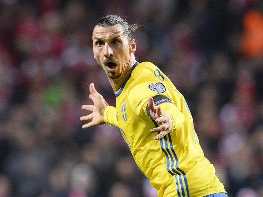 Zlatan Ibrahimović schoss drei der vier Schweden-Tore gegen Dänemark.