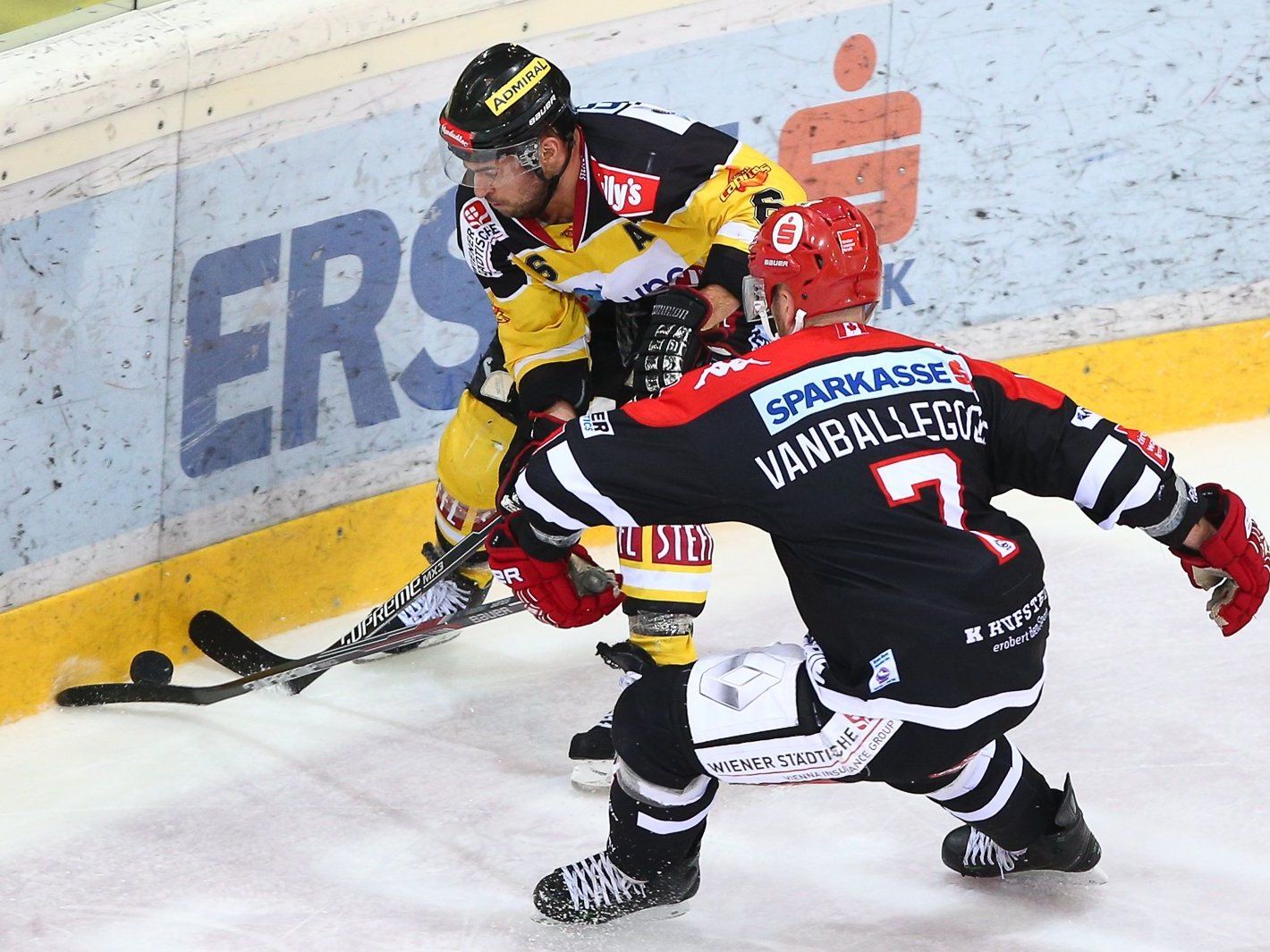 Die Caps rangen Innsbruck nieder. Die Caps rangen Innsbruck nieder.
