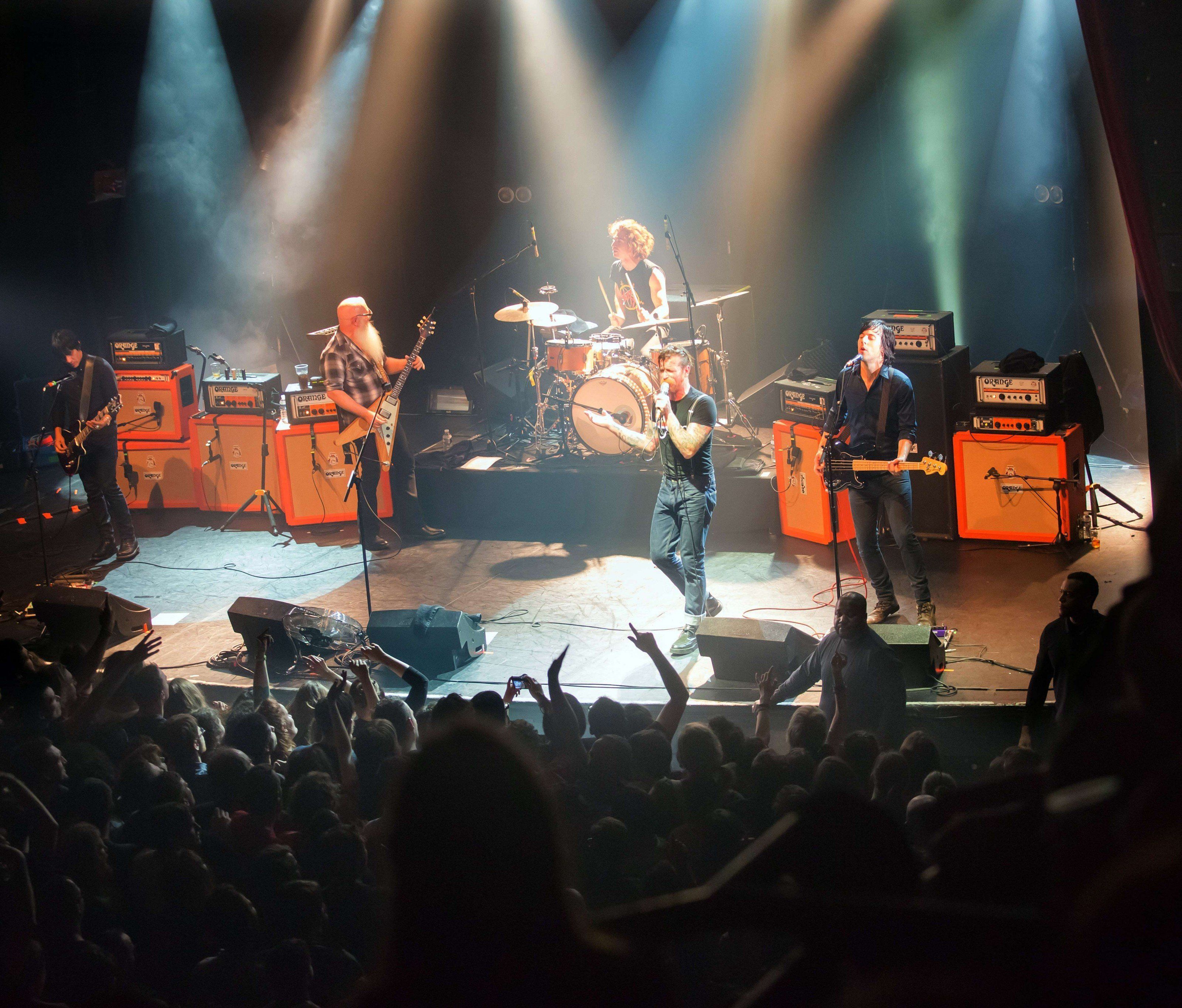 Dieses BIld von der Band Eagles of Death Metal enstand wenige Minuten vor dem Terror-Anschlag in Paris. Dieses BIld von der Band Eagles of Death Metal enstand wenige Minuten vor dem Terror-Anschlag in Paris.