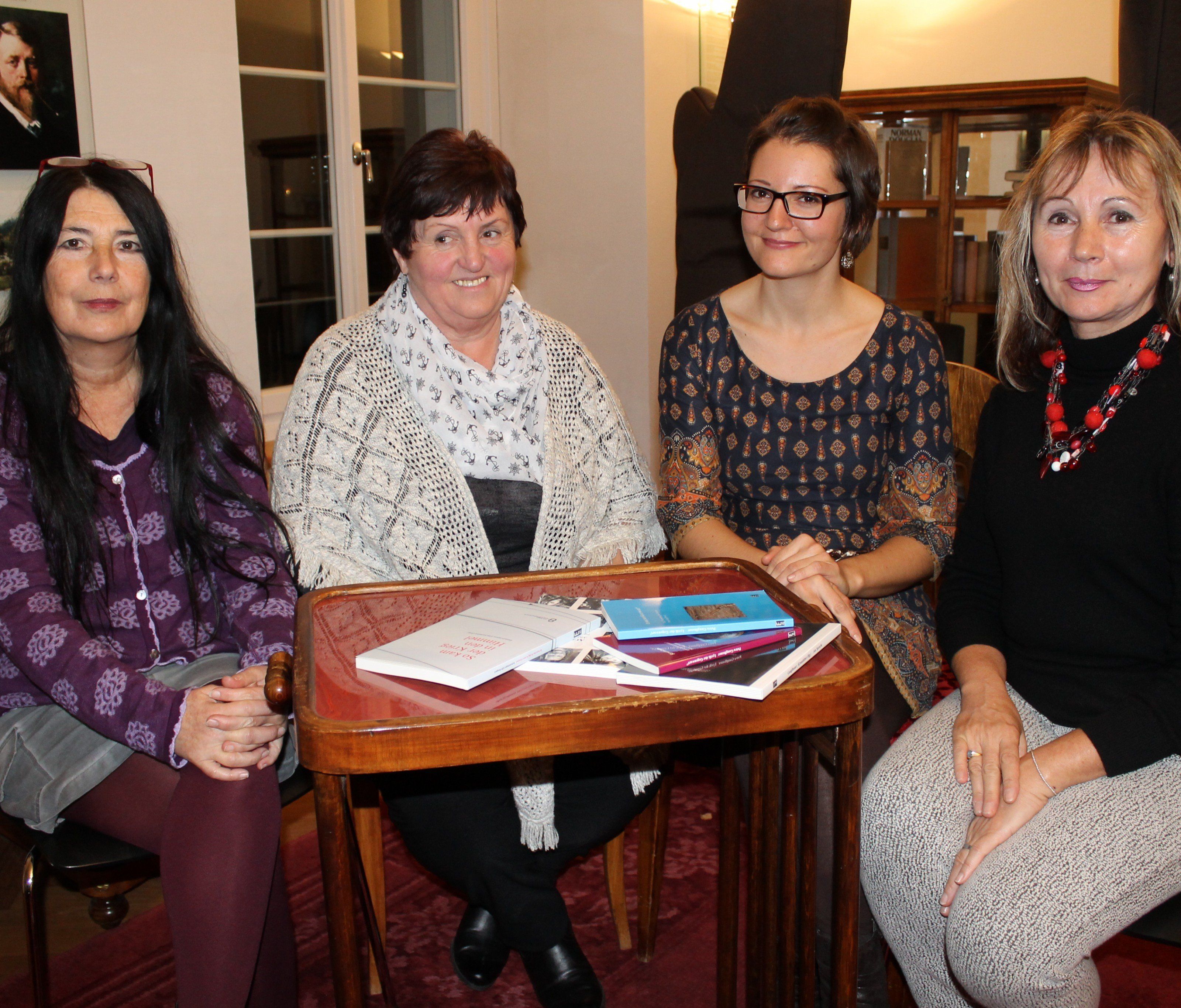Die Interpretinnen v. li. Petra Ganglbauer, Anni Mathes, Annabella Gmeiner u. Erika Kronabitter Die Interpretinnen v. li. Petra Ganglbauer, Anni Mathes, Annabella Gmeiner u. Erika Kronabitter