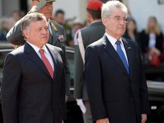 Der Jordanische König Abdullah (l.) trifft auch auf BP Heinz Fischer.