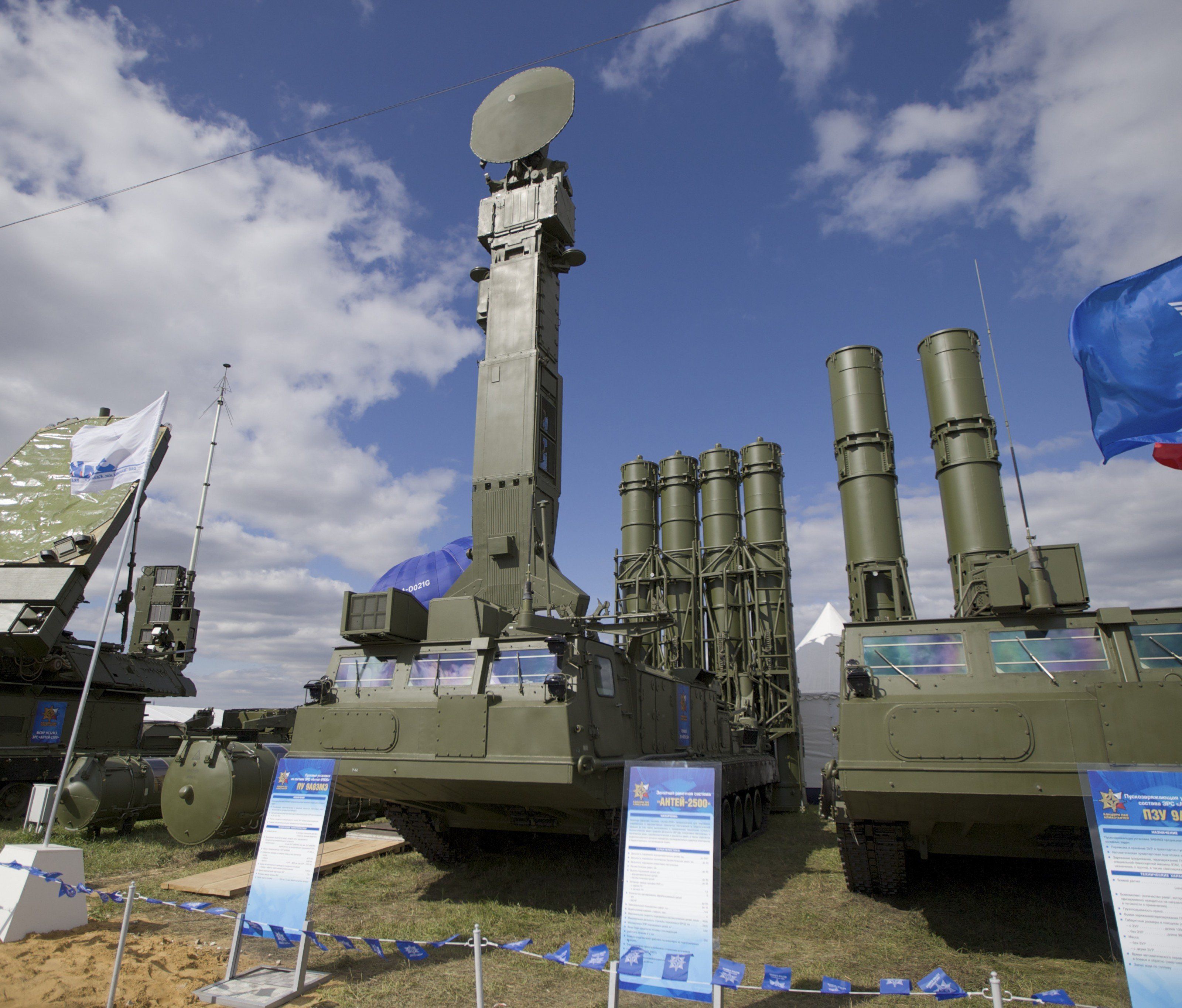 Verkauf von S-300-System bisher an westlichem Druck gescheitert. Verkauf von S-300-System bisher an westlichem Druck gescheitert.