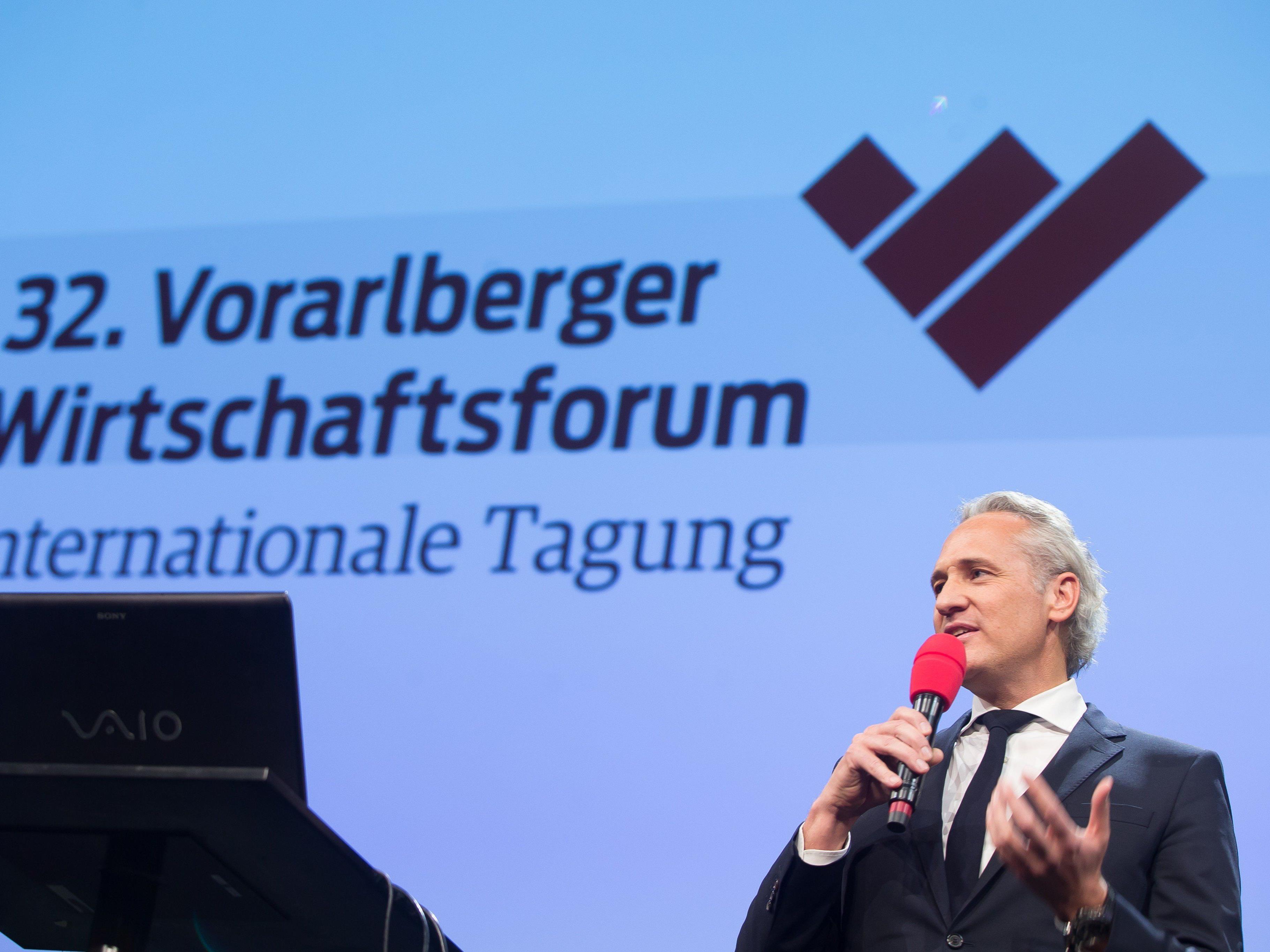 Martin Ohneberg, im Bild auf dem 32. Vorarlberger Wirtschaftsforum, fordert im Interview mit dem Wirtschaftsblatt "Taten statt Worte".