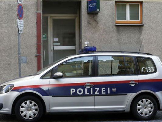 Bei den Unfällen wurden eine 33-jährige Frau und ein zwölfjähriger Bub verletzt. Bei den Unfällen wurden eine 33-jährige Frau und ein zwölfjähriger Bub verletzt.