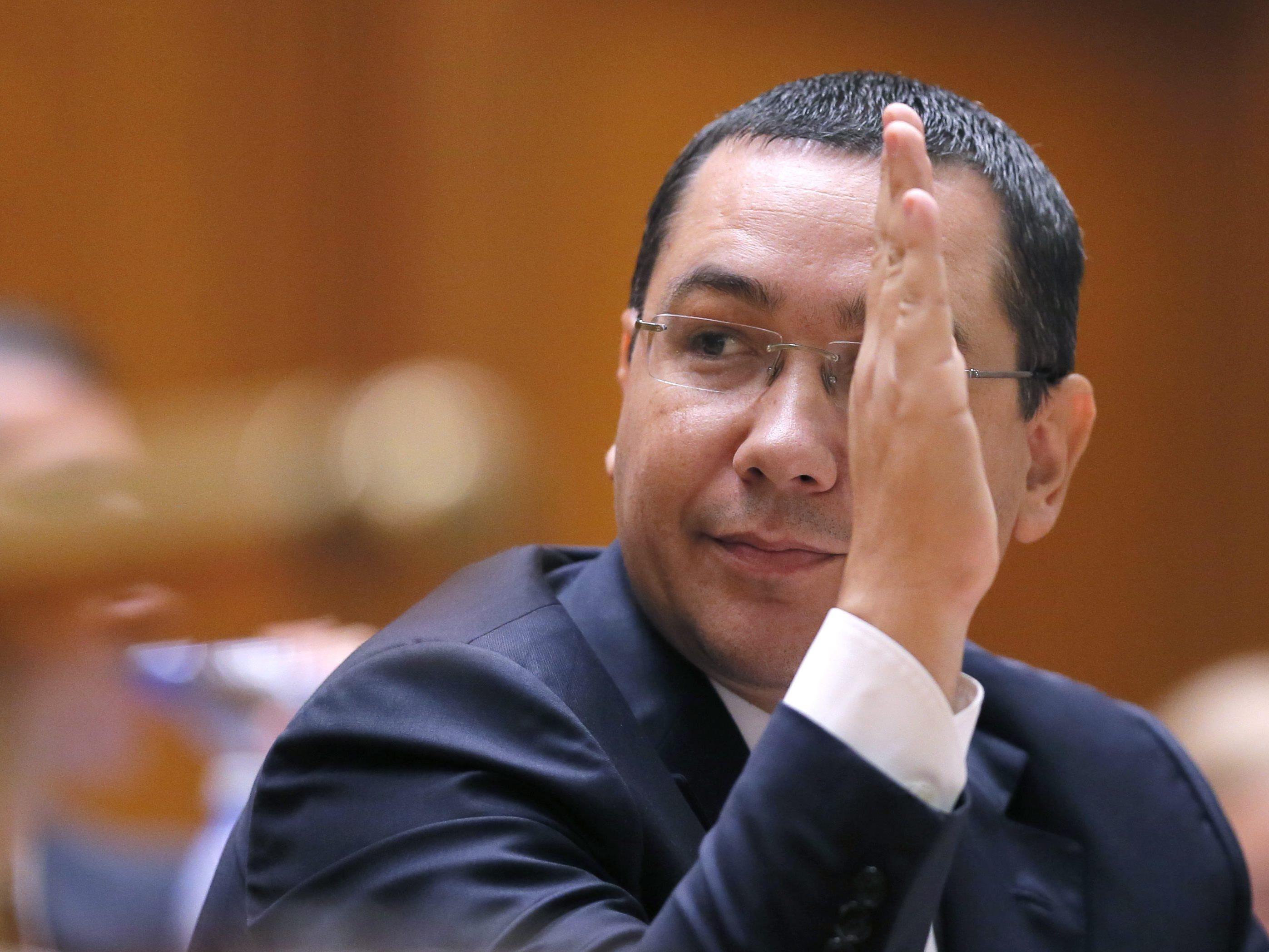 Victor Ponta kündigt überraschend Rücktritt an.