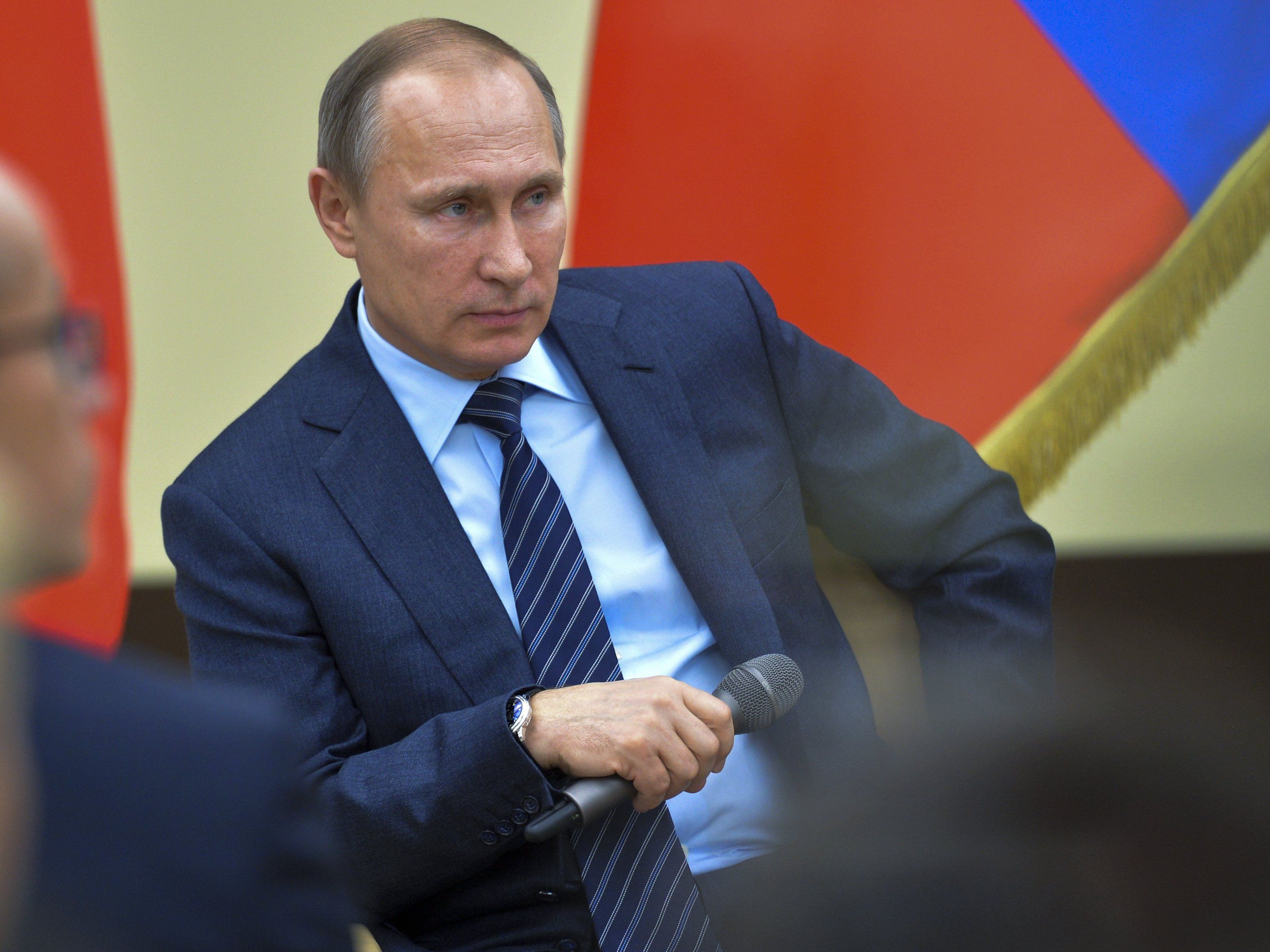 Reaktion auf Abschuss von russischem Kampfjet. Reaktion auf Abschuss von russischem Kampfjet.