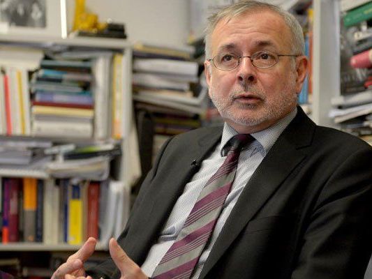 Historiker Oliver Rathkolb hat sich mit seiner Arbeit verdient gemacht. Historiker Oliver Rathkolb hat sich mit seiner Arbeit verdient gemacht.