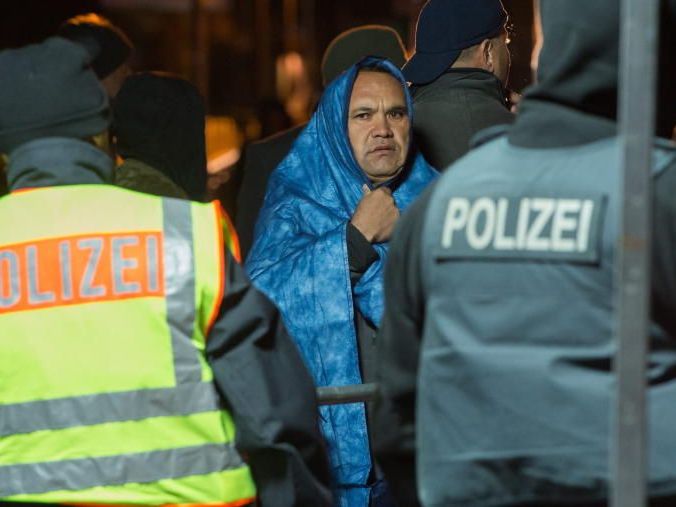 Noch immer kommen täglich zahlreiche Flüchtlinge nach Europa. Noch immer kommen täglich zahlreiche Flüchtlinge nach Europa.