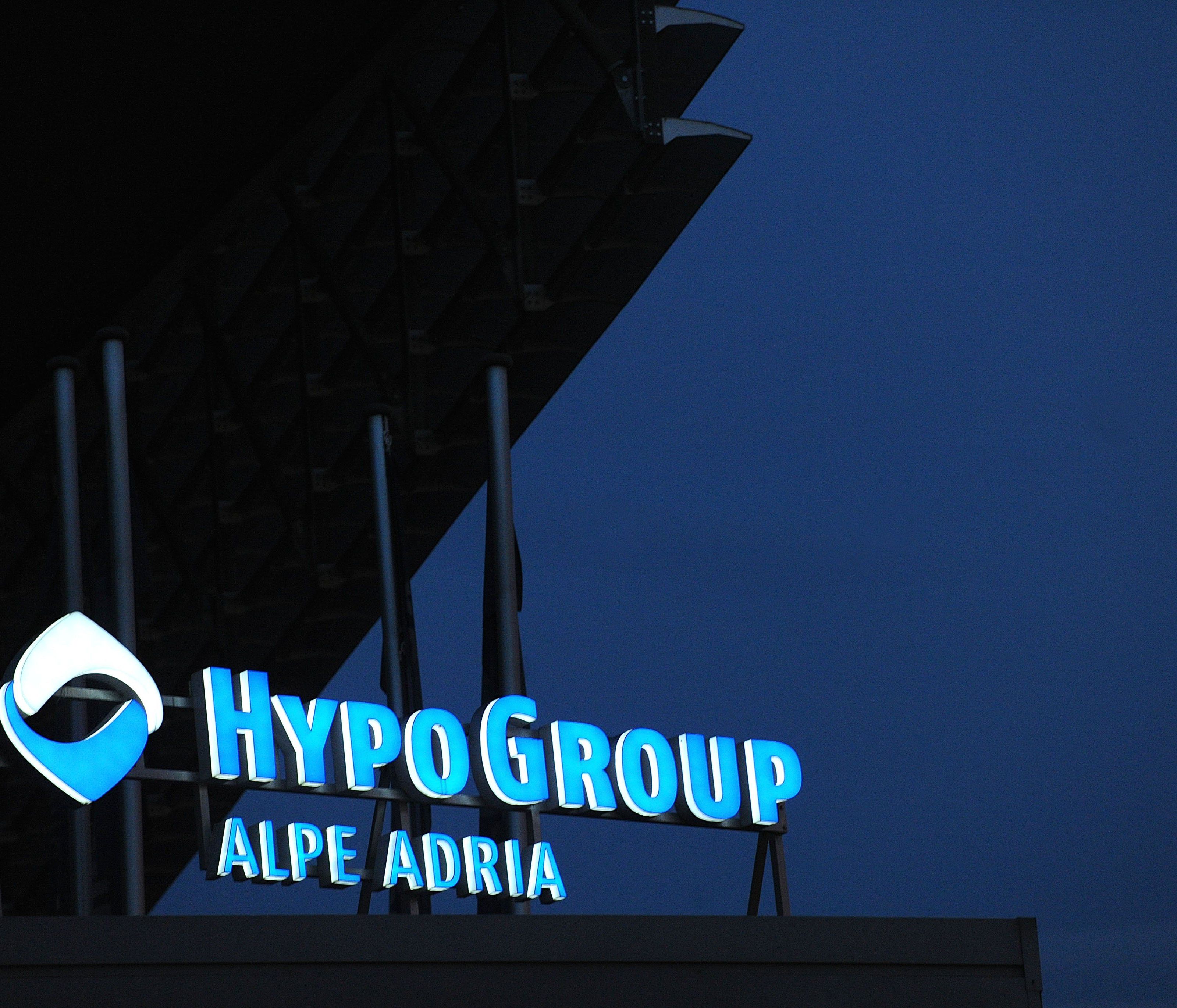 Die Hypo-Balkanzentrale wird nach Wien verlegt. Die Hypo-Balkanzentrale wird nach Wien verlegt.