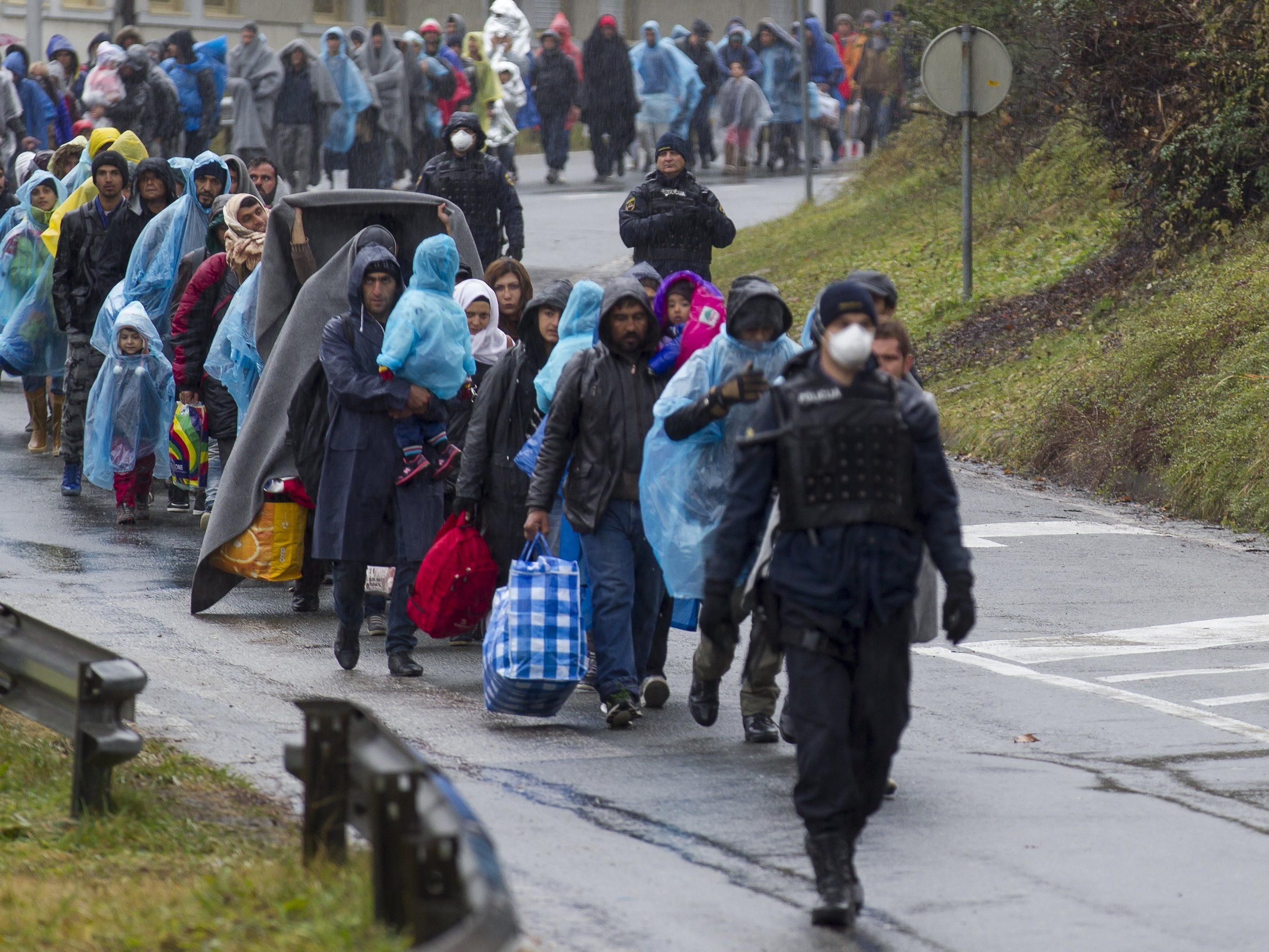 Flüchtlinge im Grenzgebiet von Spielberg.