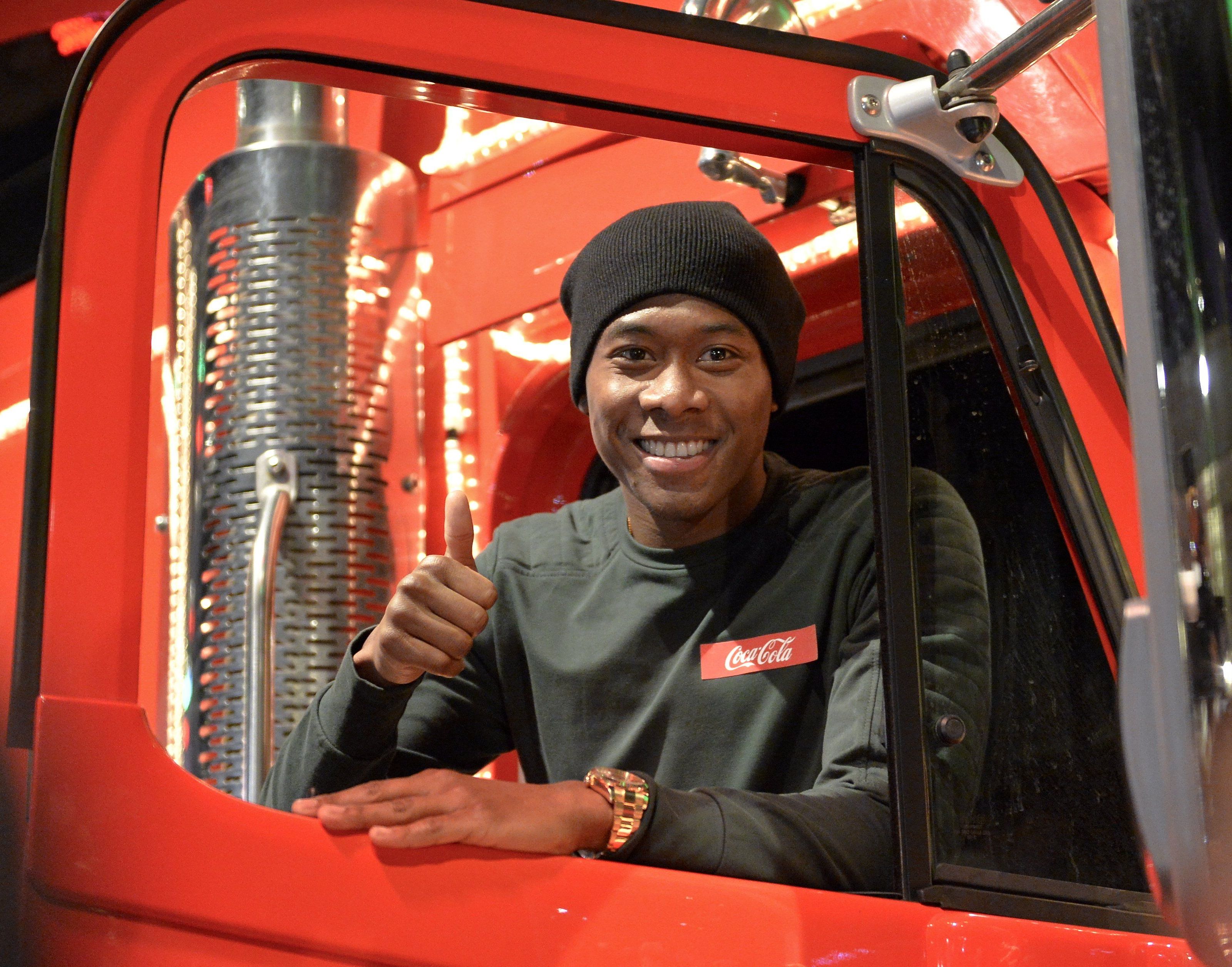 David Alaba im Coca-Cola-Weihnachtstruck