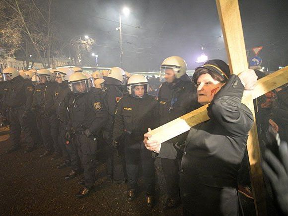 Gegen den Akademikerball wird in Wien Jahr für Jahr demonstriert