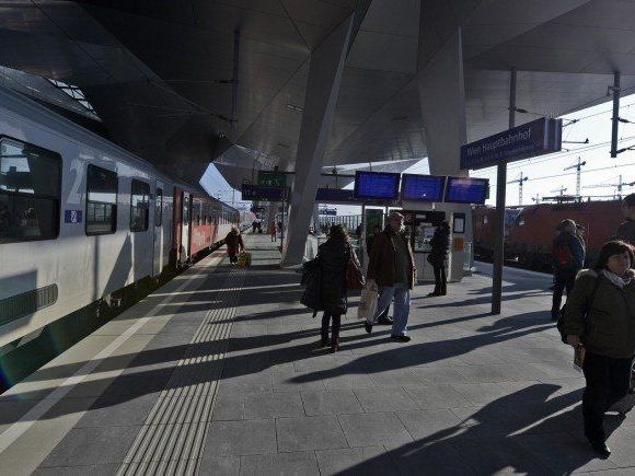 Der Wiener Hauptbahnhof ist nun in Vollbetrieb. Der Wiener Hauptbahnhof ist nun in Vollbetrieb.
