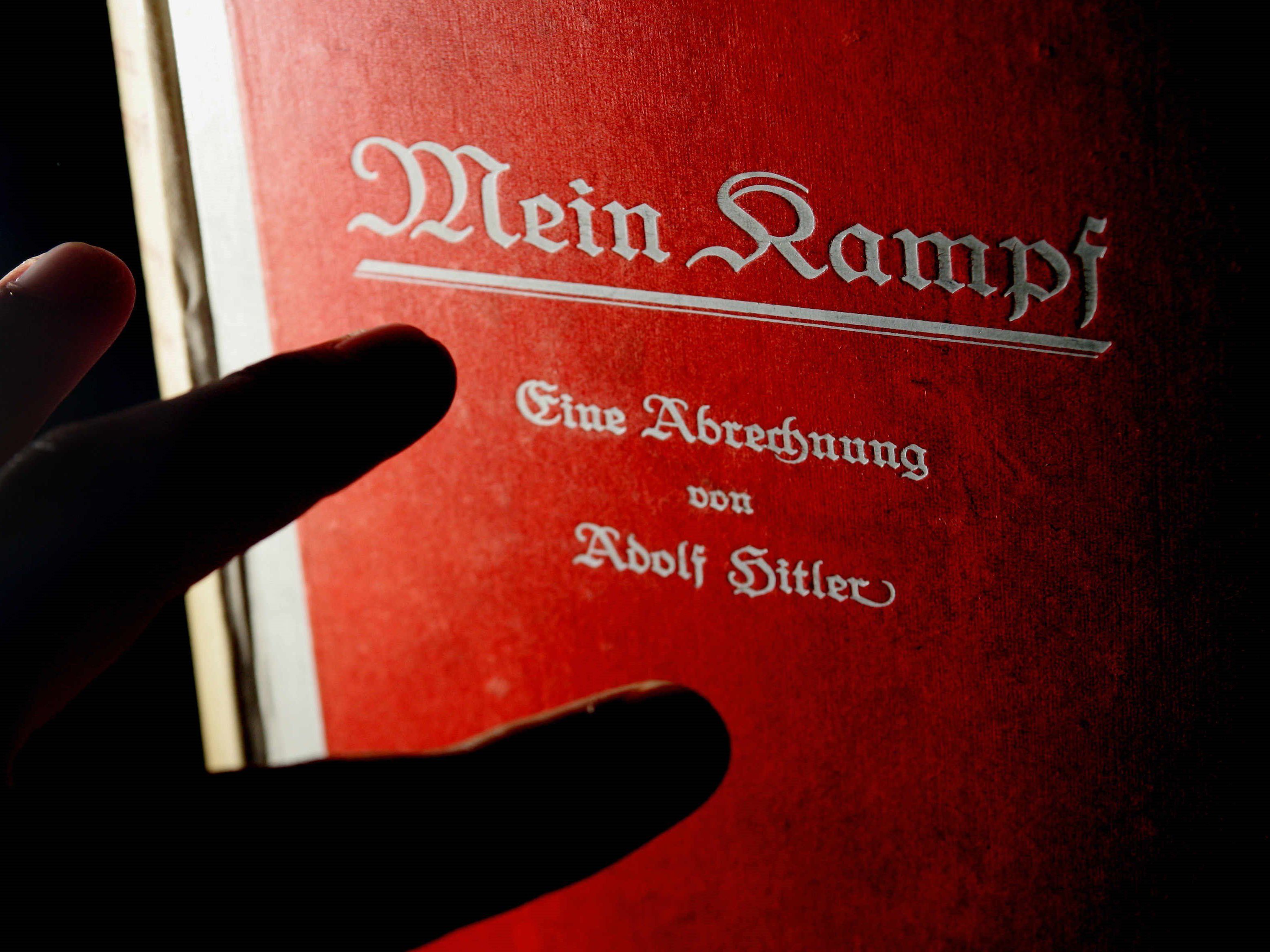 70 Jahre nach dem Ende des Zweiten Weltkrieges: "Mein Kampf" kommt neu heraus. 70 Jahre nach dem Ende des Zweiten Weltkrieges: "Mein Kampf" kommt neu heraus.