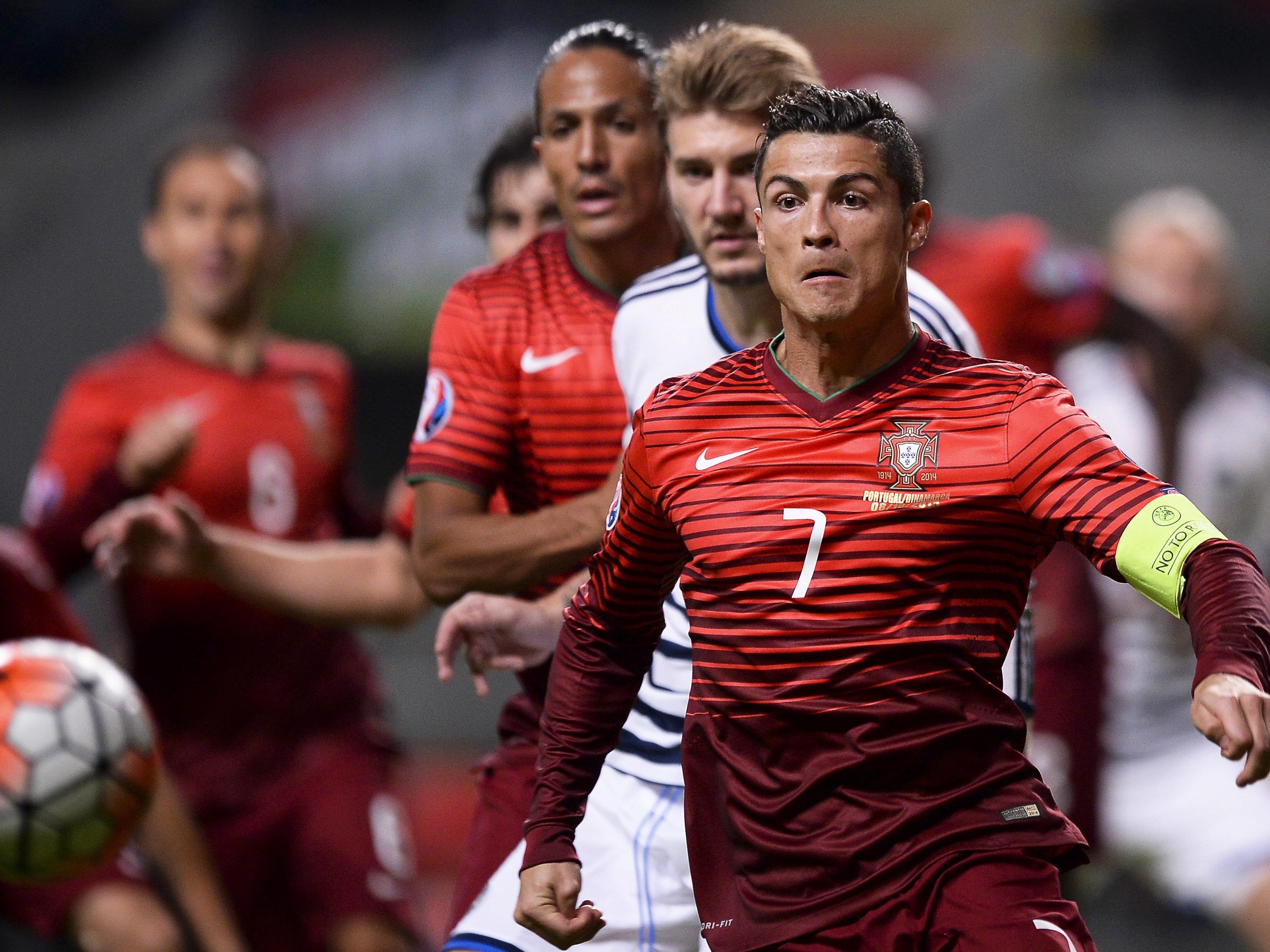 Kapitän, Topscorer, Superstar - Cristiano Ronaldo ist das Um und Auf im portugiesischen Team.
