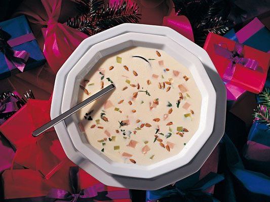 Weihnachtliche Rezepte der Altwiener Küche, modern interpretiert - zum Beispiel Geflügelsuppe