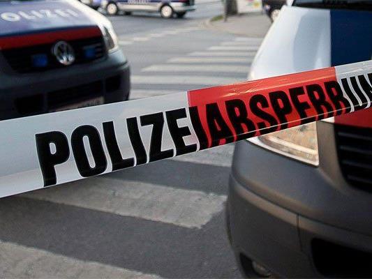Eine Tonne Munition und Waffen in Wiener Wohnhaus entdeckt