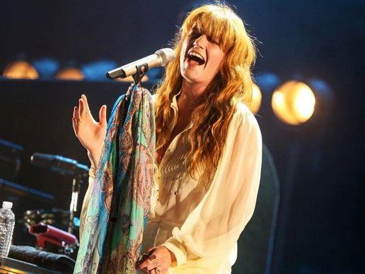 Florence Welch gibt sich live die Ehre in Wien. Florence Welch gibt sich live die Ehre in Wien.