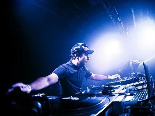 Große Namen erwartet Wiens neuer Pop-Up Club Große Namen erwartet Wiens neuer Pop-Up Club