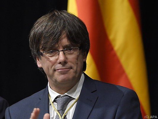 Puigdemont will nur dem katalanischen Volk treu dienen Puigdemont will nur dem katalanischen Volk treu dienen