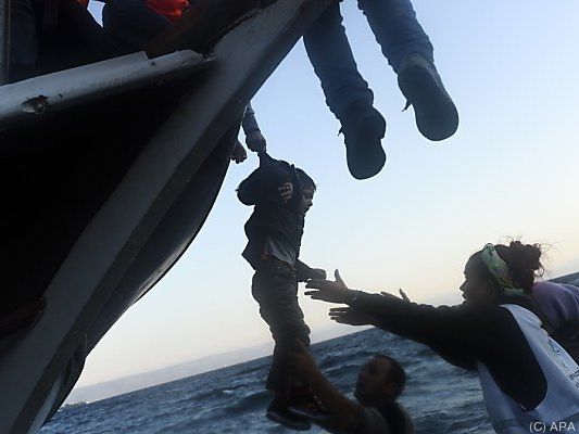Schlepper schickten "Geisterschiffe" ohne Besatzung auf den Weg Schlepper schickten "Geisterschiffe" ohne Besatzung auf den Weg