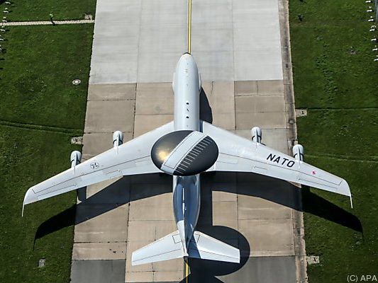 AWACS-Aufklärer sollen im Kampf gegen den IS helfen AWACS-Aufklärer sollen im Kampf gegen den IS helfen