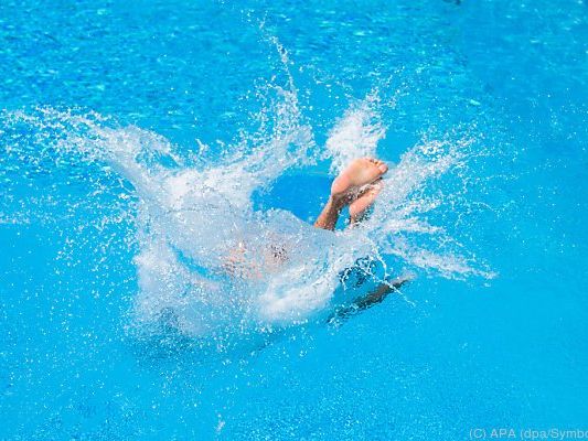 Benehmen im Schwimmbad löst Streit aus Benehmen im Schwimmbad löst Streit aus