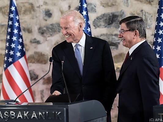Davutoglu empfing Biden in Ankara