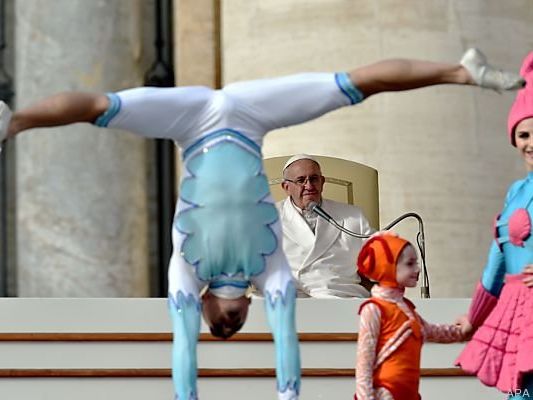 Papst dankte den Artisten: "Schönheit bringt uns Gott näher"