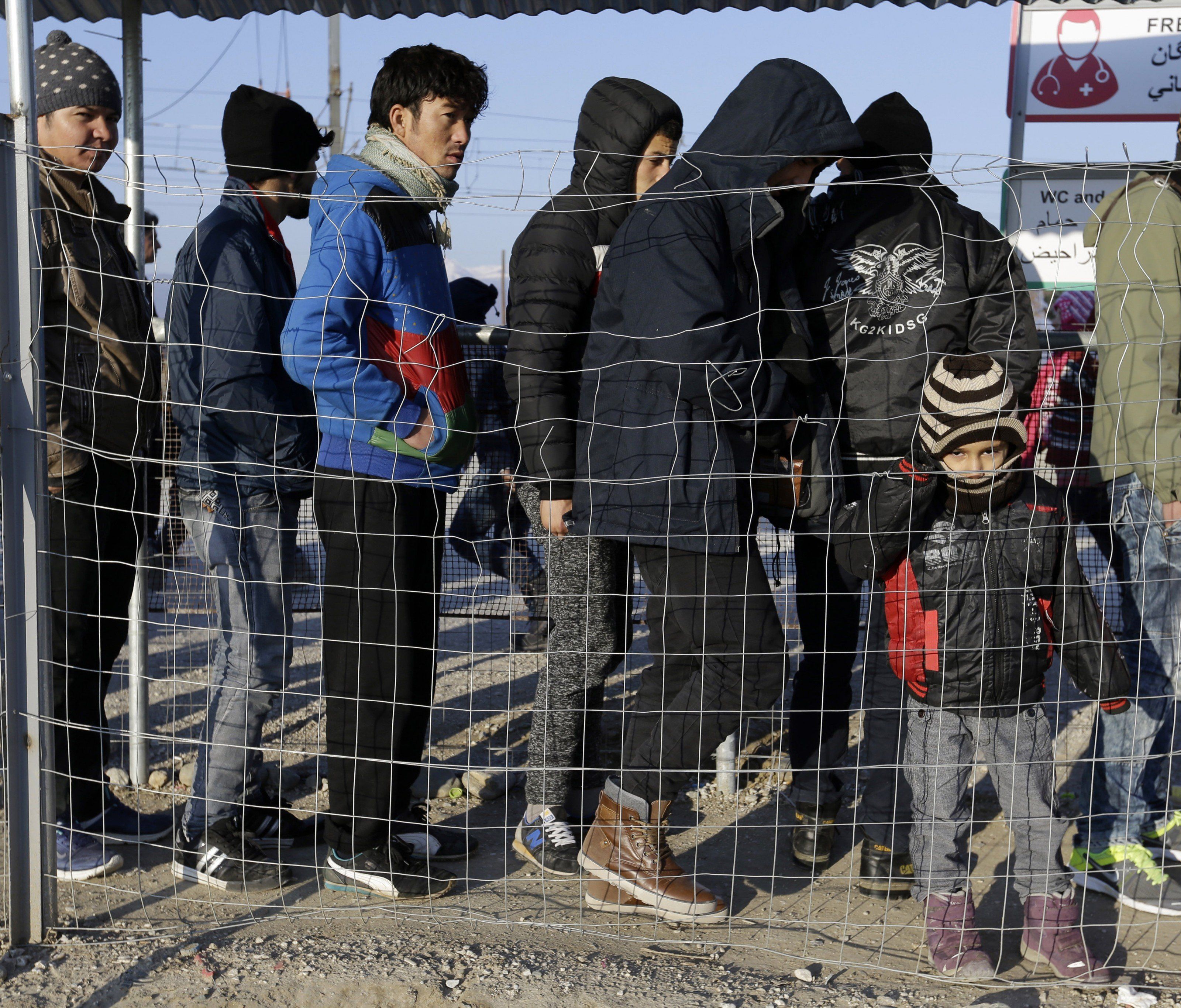 Die Österreicher stehen der Zuwanderung negativ gegenüber. Die Österreicher stehen der Zuwanderung negativ gegenüber.