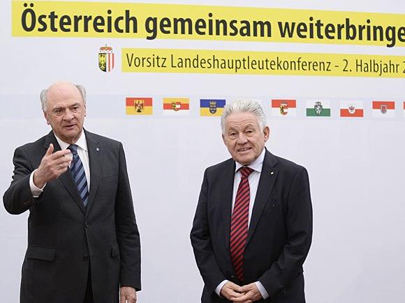NÖ-Landeshauptmann Erwin Pröll (links) wird nach Meinung von Josef Pühringer (rechts) als Bundespräsident kandidieren