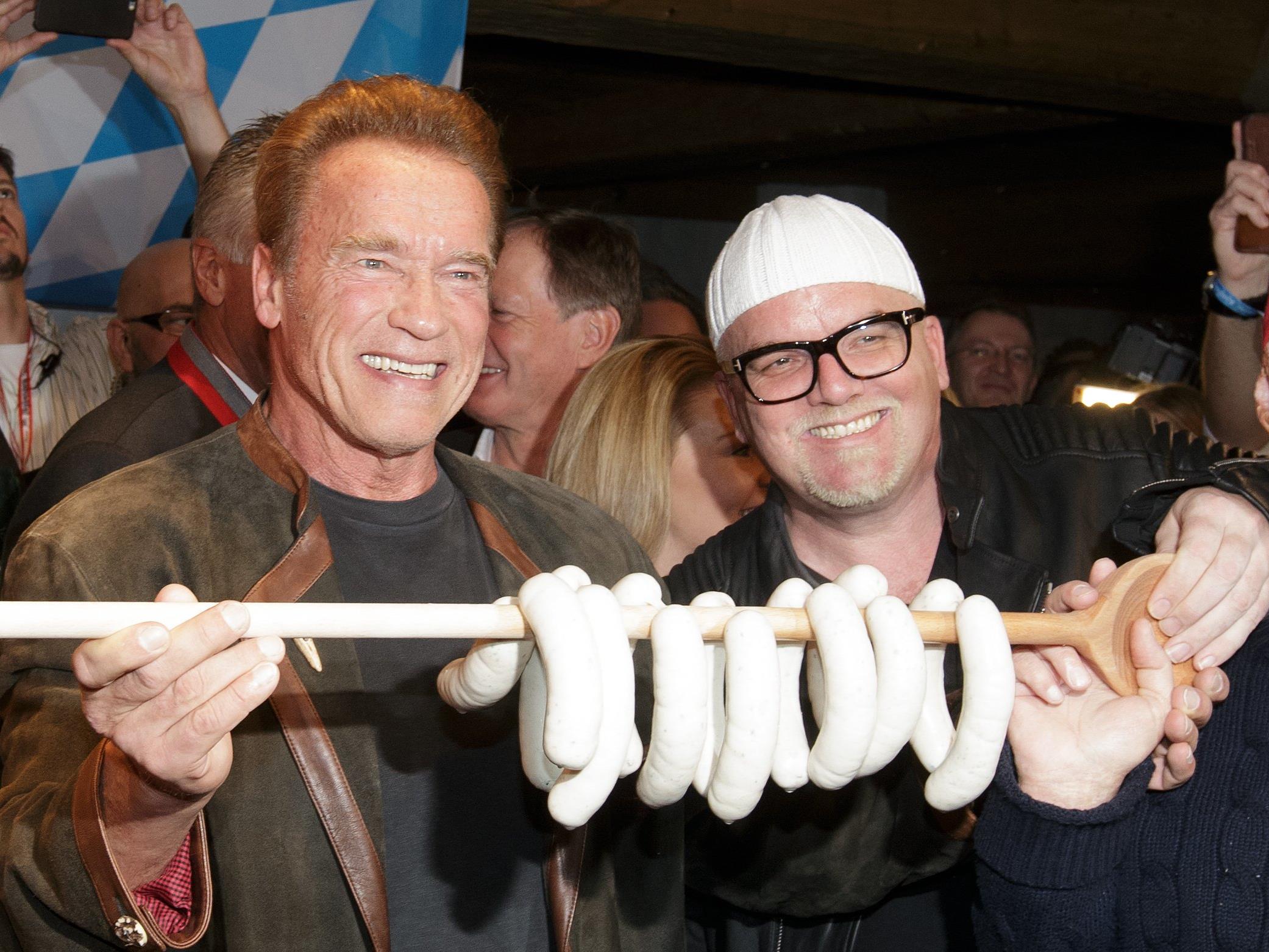 Selbstverständlich war "Arnie" der große Star bei der legendären Weißwurstparty am Kitz-Wochenende.