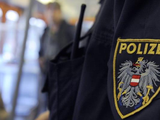 Die Wiener Polizei nahm beide Personen in Haft..