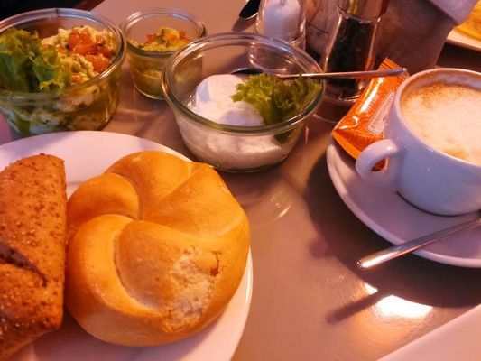 Viel Auswahl in Sachen Frühstück bietet das Kolin. Viel Auswahl in Sachen Frühstück bietet das Kolin.
